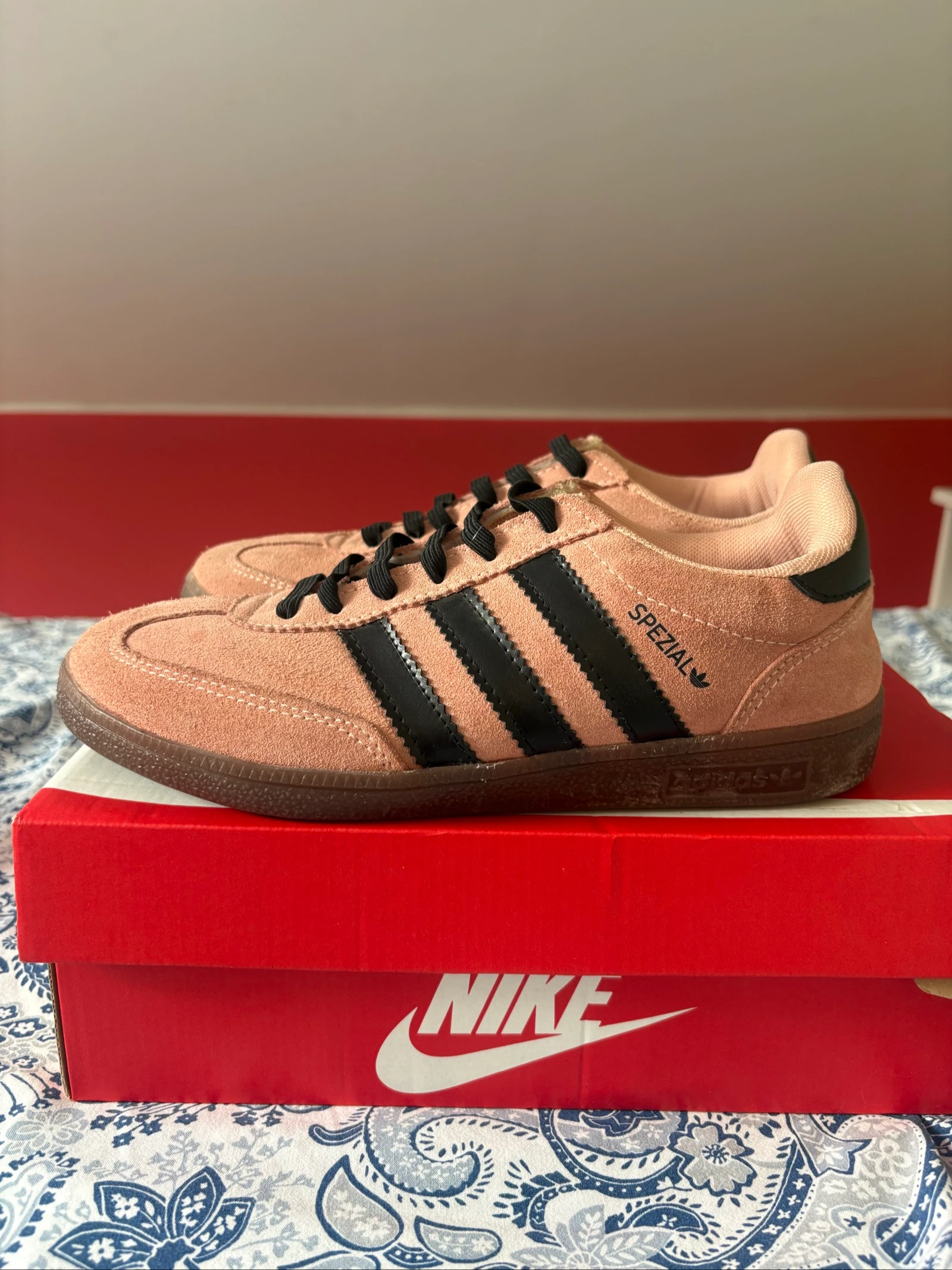 Adidas spezial